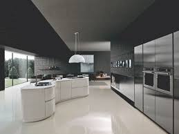 Beta enables versatile design of any kitchen, integrating with all the elements in the arclinea collection to make every single project unique. Ddg Domani Design Group