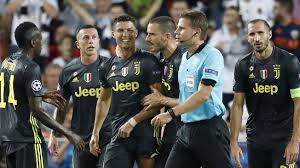 Update information for felix brych ». Champions League Marcello Lippi Keilt Gegen Felix Brych Wegen Ronaldo