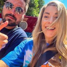 Morgan Elliott's Instagram, Twitter & Facebook