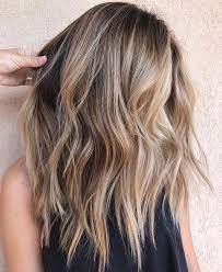 Haar Fur Die Anwerbung Von Studentinnen Haar Und Schonheit Balayage Hair Short Hair Balayage Hair Color Balayage