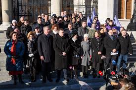 È la moglie dell'ex primo ministro ungherese ferenc gyurcsány, leader di coalizione democratica 8 Oldal Kereses Mozgaster Lanczi Tamas Blogja