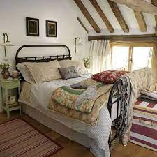 So go crazy on windows on your rustic bedroom and use very thin curtains so the sunlight check the gallery below to get a better idea of what we are talking about. 40 Rural Attic Bedroom Decor Ideas For Cottage Bedroom Bedroomdecor Bedroomdesign Wohnung Schlafzimmer Landhausstil Landhausstil