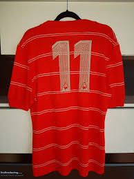 Le rêve de toute couturière se réalise : Standard Liege Home Fussball Trikots 1984 1985 Sponsored By Banque Nagelmackers 1747