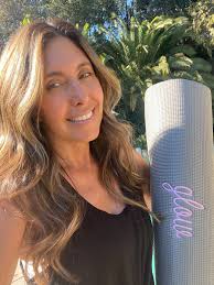 Holiday Gift Guide 2020: Shop for Best Gifts in Fashion, Beauty, &  Lifestyle — The Glow Girl by Melissa Meyers