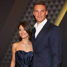 #manuelneuer #neuerfreundin manuel neuer und seine freundin sind erst 19 jahre alt. Manuel Neuer Wie Geht Es Kathrin Nach Den Schlagzeilen Bunte De