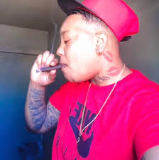 Does H&R Block use the same system as TurboTax for refund advance approval?