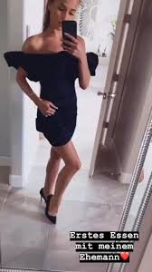 Wie man sie auswählt, was sie bedeuten, wo man sie bekommt. Hochzeit In Schwarz Schulterfreies Kleid Unkonventionelle Hochzeitskleider Kleid Mit Volant