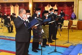Senarai penuh barisan menteri kabinet malaysia 2018 di bawah pakatan harapan.pilihanraya umum ke 14 tahun 2018 telah berakhir dengan jayanya. Senarai Kabinet Sabah 2020