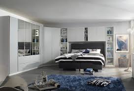 Sie können bei uns nicht nur komplette schlafzimmer günstig kaufen. Kleiderschrank In Weiss Und Grau Kaufen Bei Lifestyle4living Mobelvertrieb Gmbh Co Kg