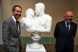 El patriarca de la familia pinault, françois, es considerado uno los intereses de la familia pinault, en cualquier caso, no se limitan al mundo de la moda: Francois Pinault The Art Collector And Businessman
