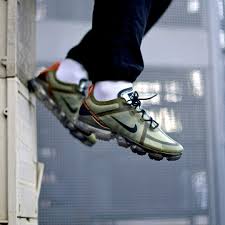 Nike Air Vapormax Space Suit Olive Available Snkrs Com Nike Air Nike Nike Air Vapormax