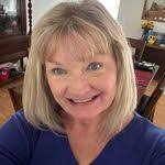 Lorie Munsey's Instagram, Twitter & Facebook