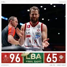 È la squadra più titolata d'italia e la nascita della pallacanestro olimpia milano è datata tradizionalmente 1936 (anno della vittoria del primo scudetto), come indicato anche nel logo societario. Frecciarossa Final Eight Coppa Italia 2021 La Reyer Venezia Resiste Solo Un Tempo Il Chacho Ed Hines Trascinano L Olimpia Milano In Finale All Around