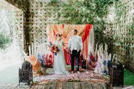 Moroccan architecture, interior decoration, and decor products are an imaginative blend of african if you wish to transform your interior decoration and decoration by adding a touch of moroccan. A Colorful Moroccan Wedding That Brings The Destination To You