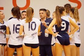 Il ct ha diramato le sue prime convocazioni in vista dei tanti impegni estivi spot raisport per i mondiali di pallavolo femminile 2014. Radio Studio Verona Pallavolo Femminile La Top Volley E Pronta A Dare Battaglia Radio Studio Verona