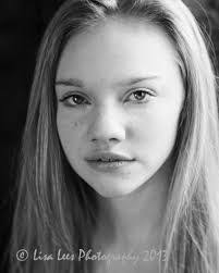 Lisa Lees's Instagram, Twitter & Facebook