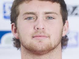 halls-caden-harbin-in-position-for-qb-pressure