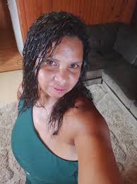 Bonjour a tous je suis un jeune homme de 38 ans célibataire sans enfants de  l'île de la Réunion je suis ici à la recherche d'un relation sérieux avec  une femme sérieuse