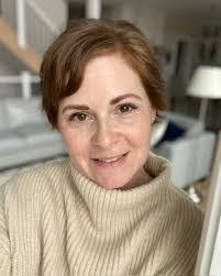 Kristen Steeves's Instagram, Twitter & Facebook