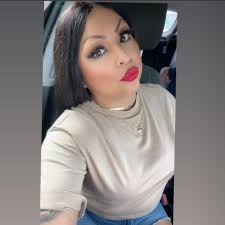 Debbie Salazar's Instagram, Twitter & Facebook