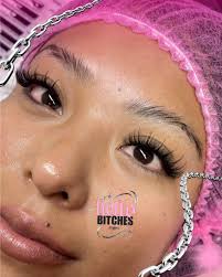 😍😍pegamento y sellador 😘😘pestañas con y sin pegamento 🙃🙃pestañas de  tira🥰🥰🥰bolsita de esponjas para maquillaje