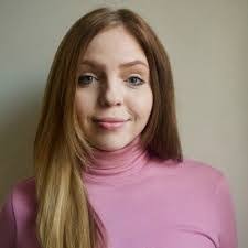 Amber Holley's Instagram, Twitter & Facebook