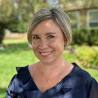 Katie Peet's Instagram, Twitter & Facebook