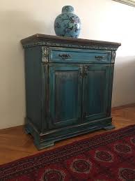 Mobilya boyama, eski mobilyanızdan tv ünitesi yapın, kendin yap tv ünitesi, diy, furniture painting, how to paint old furniture mobilya boyama yenileme cadence very chalky paint, akrilik boya, metalik boya, eskitme boyası music by azclip.net/video/2h5pur8z_5k/video.html. Ahsap Mavi Eskitme Konsol Modelleri Ve Fiyati Mobilya Duzenleme Antika Sandiklar Eskitme Ahsap