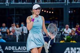 Встречаются полячка 15 ракетка swiatek iga против 6 ракетки svitolina elina. Iga Swiatek Podbija Nie Tylko Swiatowe Korty Szalenstwo I Wielkie Wyroznienie Tenis Sport Pl