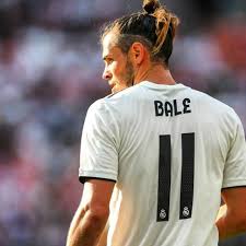 Con tutto quello che sta succedendo nel mondo, confessi che hai subito un intervento chirurgico ai capelli?. Fue El Mejor Del Realmadrid En La Gira Por Usa Fue El Mejor Del Real Madrid En El Partido Por El Trofeo Santiago Bernabeu Gareth Bale Bale Real Real Madrid