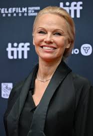 Jamie Lee Curtis cambia a Melanie Griffith por Pamela Anderson