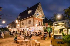 Kreasi membuat api unggun dengan tehnik hand print dunia belajar anak. Oppio Coffee Milk Lewati Senja Ditemani Api Unggun Yogya Gudegnet