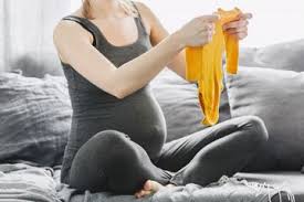 Apa sajakah itu?berikut daftar perlengkapan untuk melahirkan yang wajib dibawa ibu untuk persiapan persalinan jangan lupa untuk menyiapkan tas untuk menyimpan perlengkapan bayi saat dibawa ke rumah sakit. Tengah Persiapkan Kelahiran Jangan Sampai Lupa Barang Bawaan Yang Perlu Dibawa Ke Rumah Sakit Sebelum Bersalin Semua Halaman Grid Health