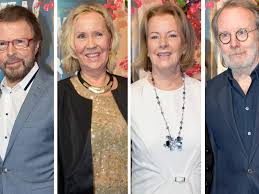 They became one of the most commercially successful acts in the history of popular music, topping the charts worldwide from 1974 to 1983. Abba Stars Zum Ersten Mal Seit 2008 Wieder Zusammen In Der Offentlichkeit