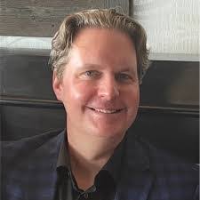 Sandy Doss's Instagram, Twitter & Facebook