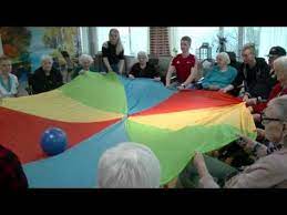 vrij schilderen op gevoelsgeladen muziek uit de doos vol gevoelens emoties gevoelens kleuter