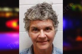 Dori Cavender's Instagram, Twitter & Facebook