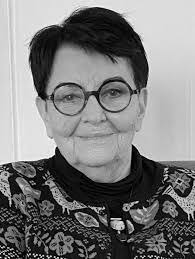 Lisa Linden's Instagram, Twitter & Facebook