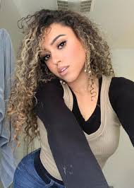 Macaiyla - Free pics, galleries & more at Babepedia