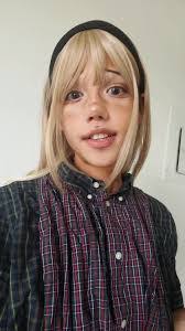 Lucy Ebeling's Instagram, Twitter & Facebook