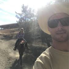 Lindsey Brink and Garrett Hale's Wedding Website