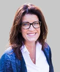 Mary Knauer's Instagram, Twitter & Facebook