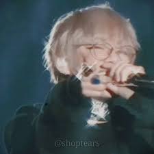 Á¥Žê­µdê«€á¥† Ê«€dê­µtê«€d Bá¥¡ Ê¦’ê«€ Shoptears Dá¥†á¥’ T Ê§ê«€pêª®á¥‰l Á¥•ê­µtê«á¥†á¥™t Tê«ê«€ Á¥´rê«€dê­µtá¥‰ Tê«á¥²á¥’k Á¥¡á¥†á¥™ Video Bts Taehyung Bts Aesthetic Pictures Bts Jungkook