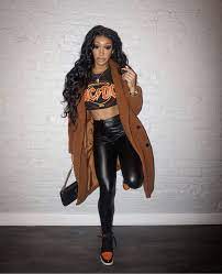 Pin By Felicia Sundberg On Fassshhiiooonn In 2020 Urban Outfits Streetwear Fashion Women Black Girl Outfits