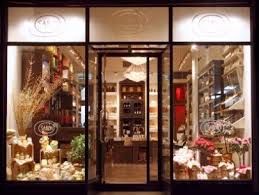 Sabon specializes in finding new flavors, fragrances and textures, offering a wide range of cosmetics, natural cosmetics, cosmetics for body and face care, environmental products. Lush Vs Sabon Suds Or Duds Well Good