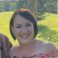 100+ perfiles de «Lucht»