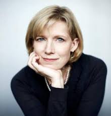 Laura Benedict's Instagram, Twitter & Facebook