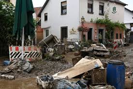 Die zahl der todesfälle im zusammenhang mit dem unwetter liegt am donnerstagnachmittag bei mindestens 42. Wnfkyjvypjuuvm
