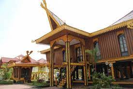 Menengok Megahnya Desain Dan Keunikan 5 Rumah Adat Riau