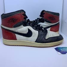 Air Jordan 1 Low Black Toe White Black Gym Red Original 1985 Nike Air Jordan 1 Black Toe Size 11 80 Bids Jordan 1 Black Air Jordans Black Toe